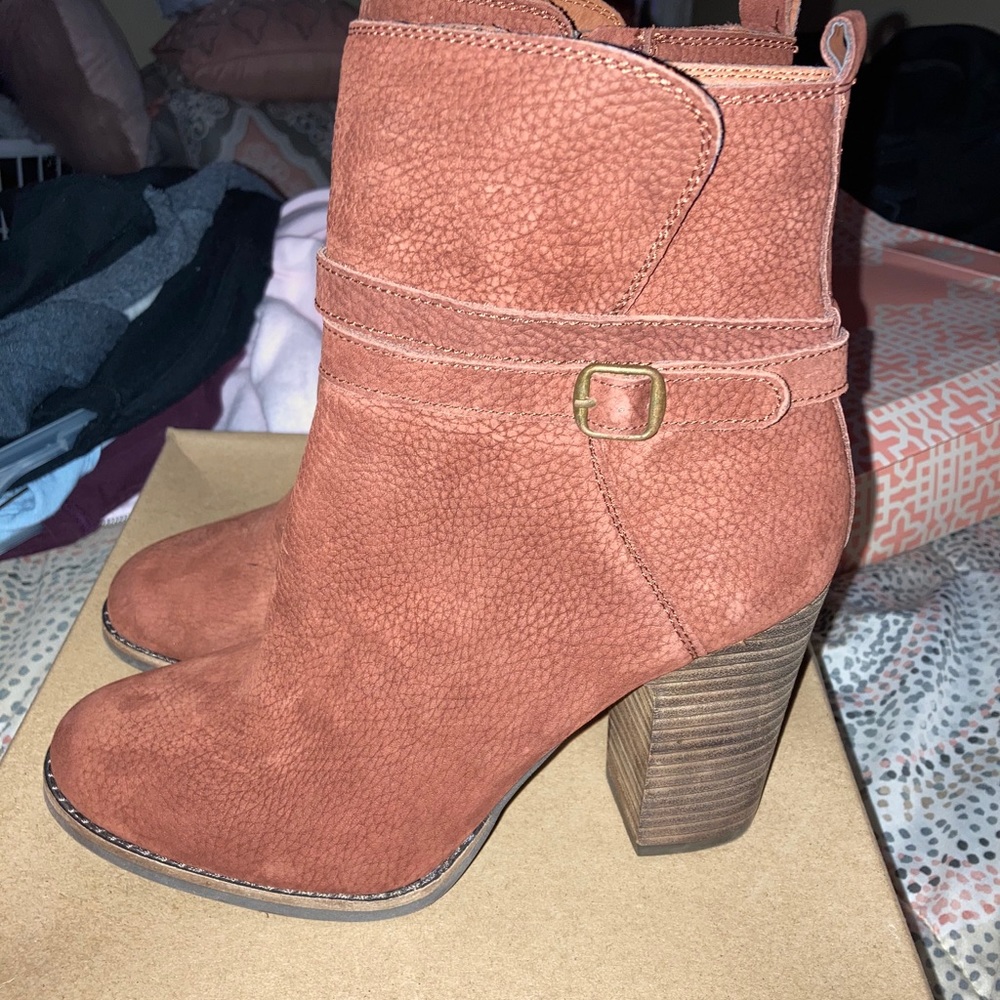 Ankle booties - Picture 2 of 5